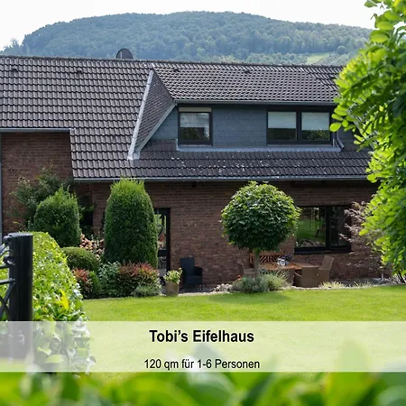 Tobi's Eifelhaus بيت للعطل