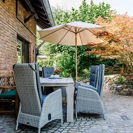 Tobi's Eifelhaus Mit Terrasse & Garten *